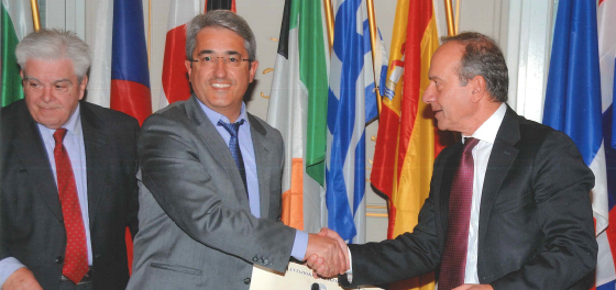 Dr Charalambos Rallatos receives the “Ευπρέπεια (Decency) 2017” award.